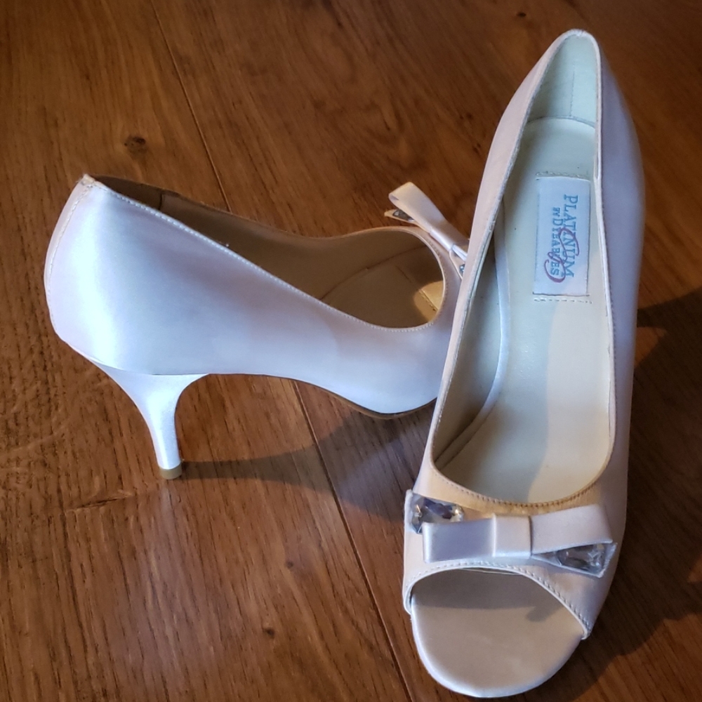 Dyeables platinum sz. 8 shoes
